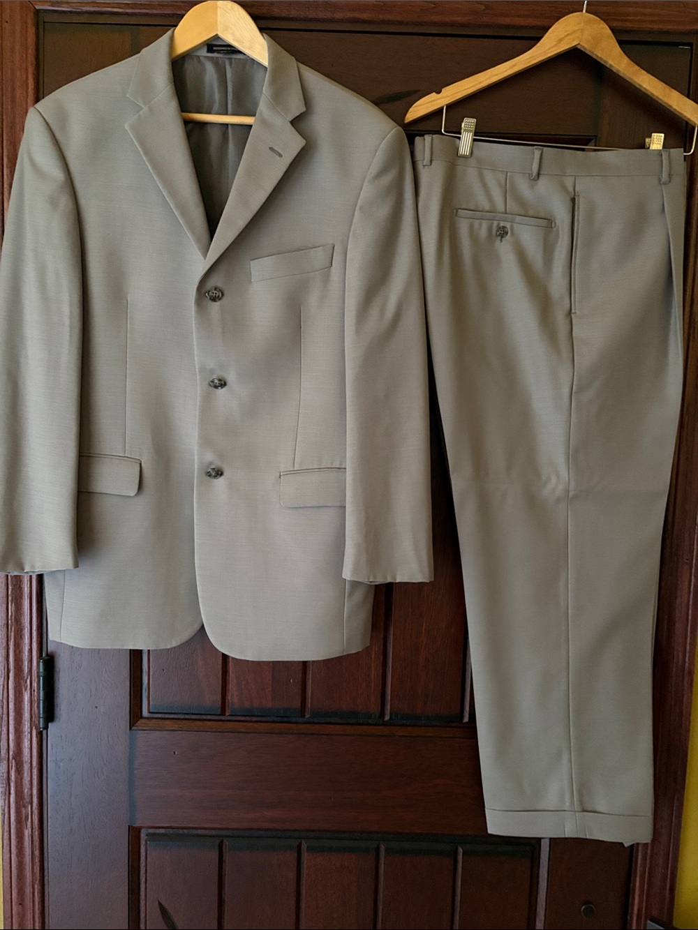 Classic Men's Grey Suit Jacket & Pants - Tailored Two-Piece